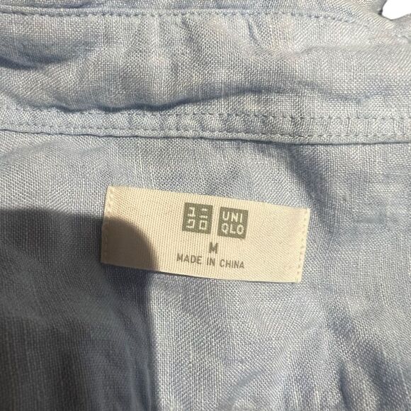Uniqlo light blue 100% linen button down shirt. Size medium - Picture 3 of 9